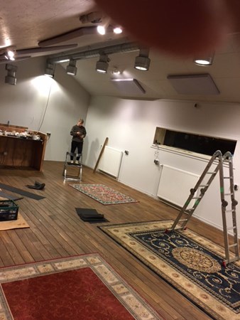 Eurostudio uit Lichtenvoorde.
Wand / plafond beschot 12x120mm gebruikt als vloer en 1x afgewerkt met Osmo antiek eiken 3168